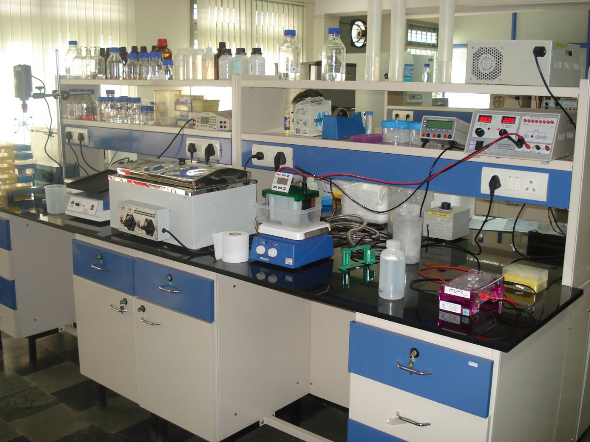 Best Quality Lab Tables in Bangalore